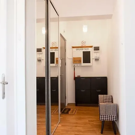 Luxury Flat With Terrace - Adela - Ideal For Long Apartman
