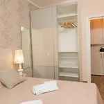 Luxury Flat With Terrace - Adela - Ideal For Long *