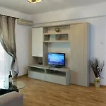 Lejlighed Luxury Flat With Terrace - Adela - Ideal For Long *